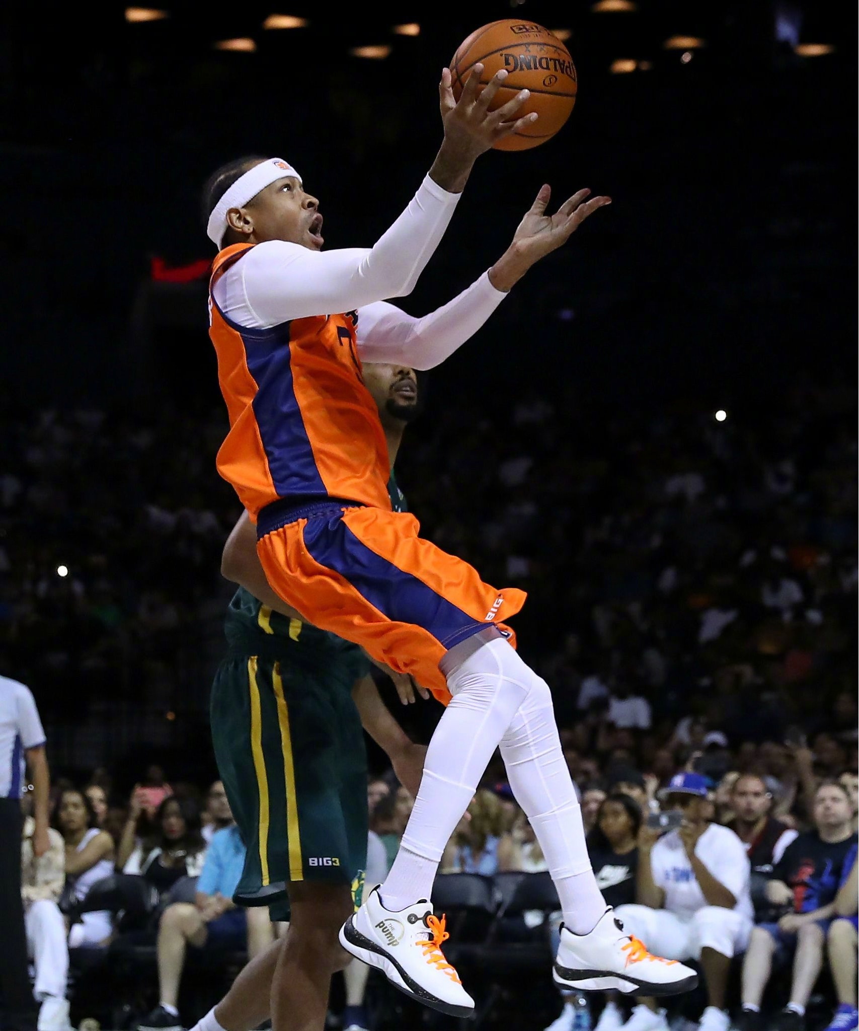 德甲战报：双方均无建树互交白卷，斯图加特0-0闷平霍芬海姆（德甲：斯图加特与霍芬海姆互交白卷，0-0握手言和）