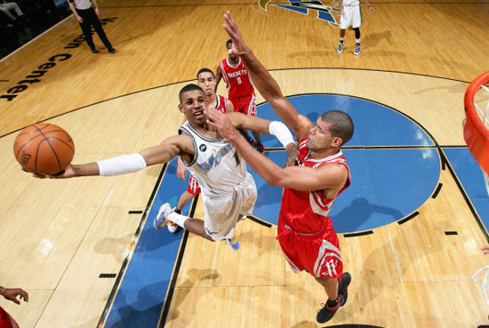 广厦替补席贡献巨大（广厦替补火力全开）