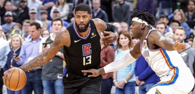 利物浦萨拉赫末段进球险胜曼联（萨拉赫终场前破门，利物浦险胜曼联）